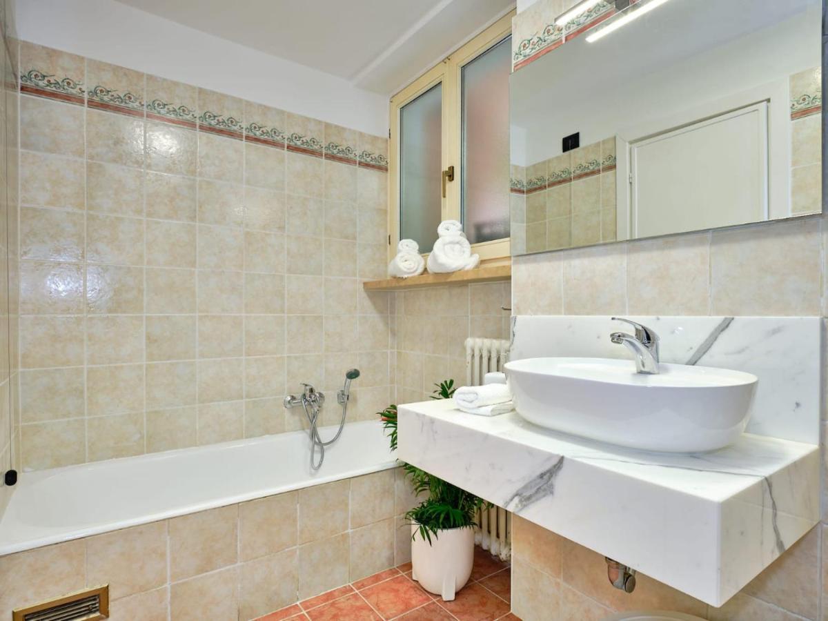 Domus Garda Apartment Garda  Luaran gambar